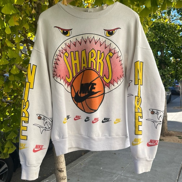 Rare vintage Large 80’s Nike Shark crewneck - Picture 1 of 7